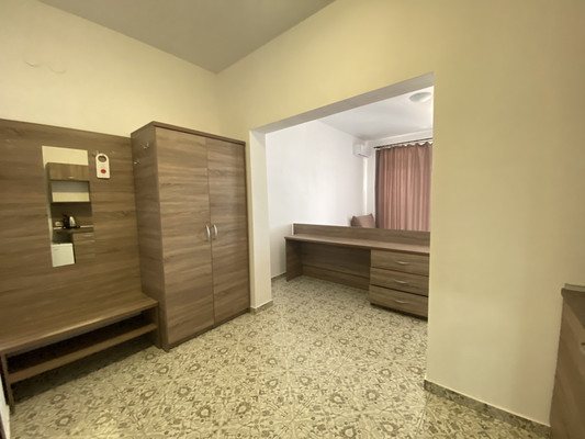 Купить --комнатную квартиру