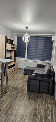 Купить --комнатную квартиру