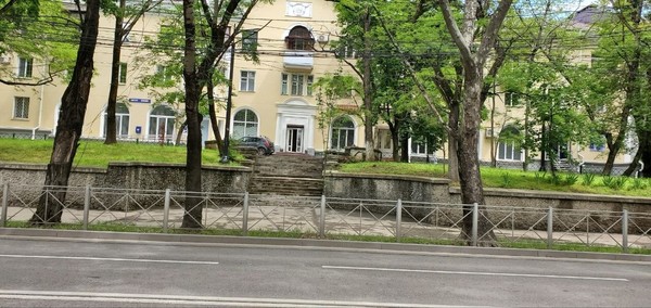 Снять  помещение свободного назначения