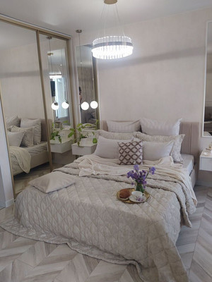 Купить --комнатную квартиру