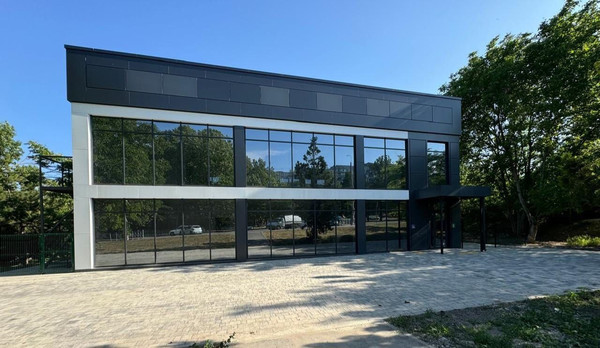 Снять  торговое помещение