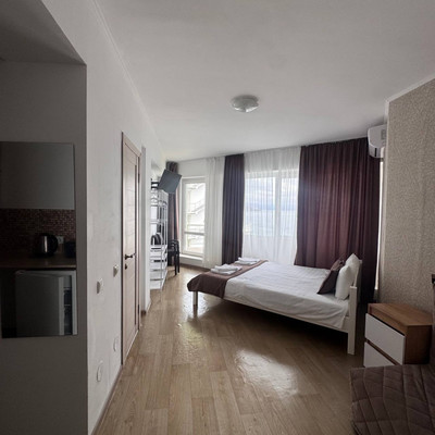 Купить --комнатную квартиру