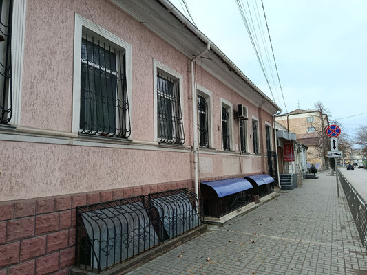 Снять  помещение свободного назначения